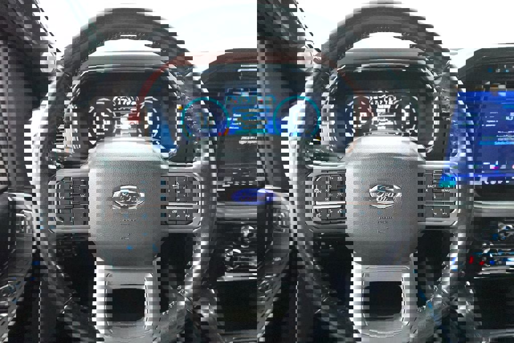 Certified 2021 Ford F150 Lariat w/ Equipment Group 502A High image 14