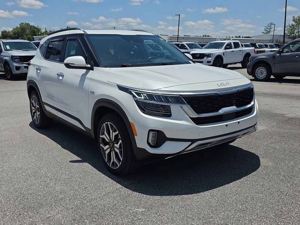 Used 2023 Kia Seltos SX w/ SX Sunroof Package AWD/4WD image 9
