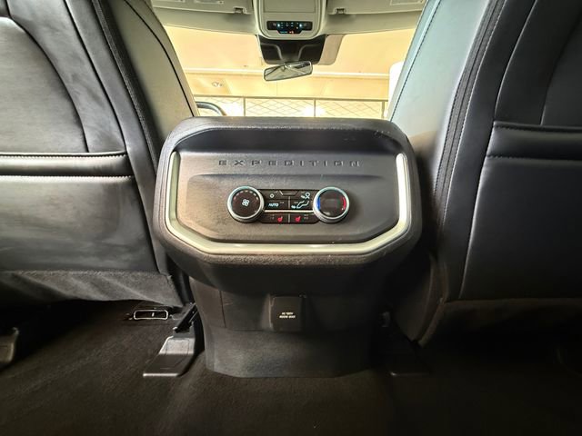 Certified 2025 Ford Expedition Platinum AWD/4WD image 23