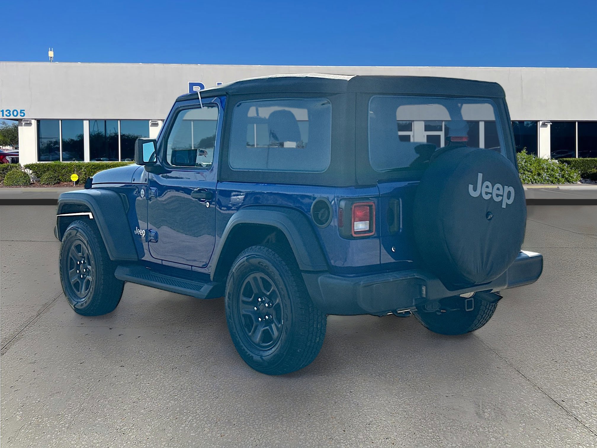 Used 2019 Jeep Wrangler Sport S image 3