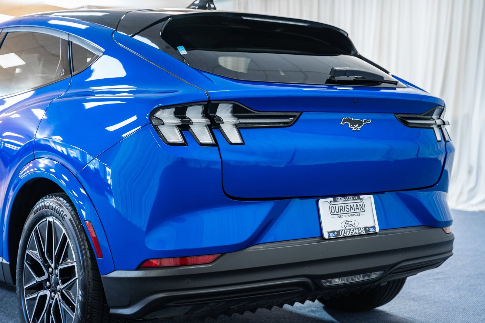 Certified 2025 Ford Mustang Mach-E Premium AWD/4WD image 5