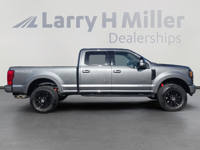 Certified 2022 Ford F350 Lariat w/ Tremor Off-Road Package image 6