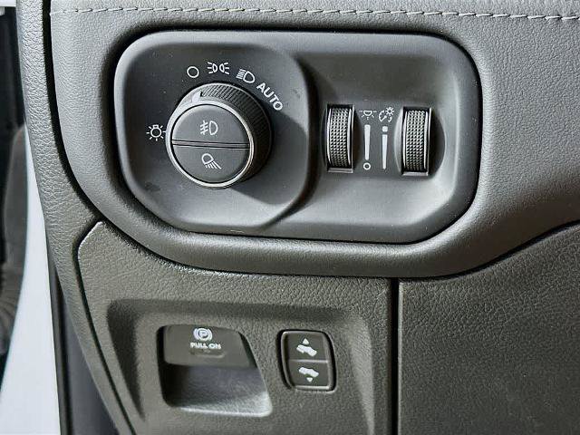 Used 2024 RAM 1500 Limited w/ Trailer Tow Group AWD/4WD image 26