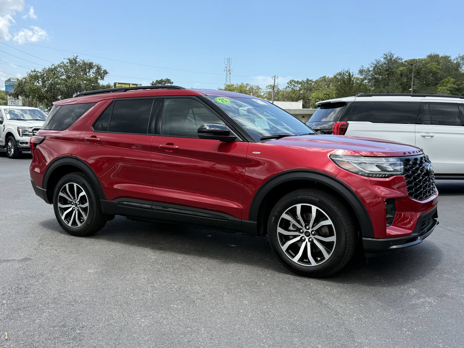 Certified 2025 Ford Explorer ST-Line w/ Premium Package RWD image 2