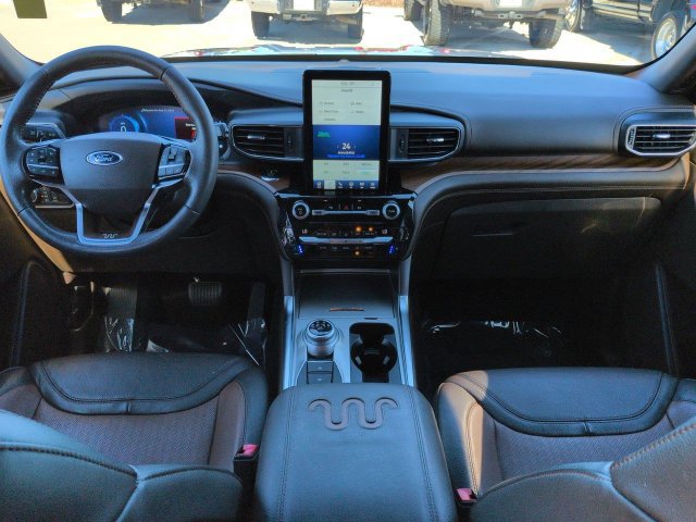 Certified 2021 Ford Explorer King Ranch w/ Premium Technology Package AWD/4WD image 15