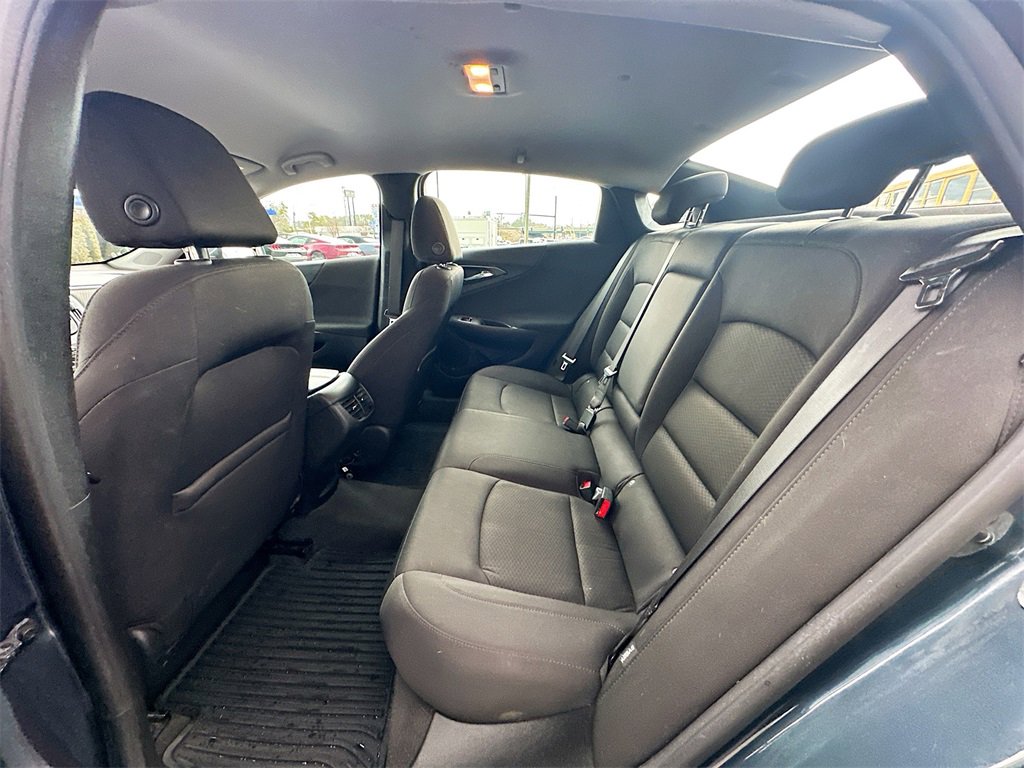 Used 2021 Chevrolet Malibu LT image 17