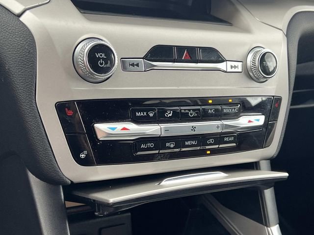 Certified 2024 Ford Explorer XLT w/ Equipment Group 202A image 25