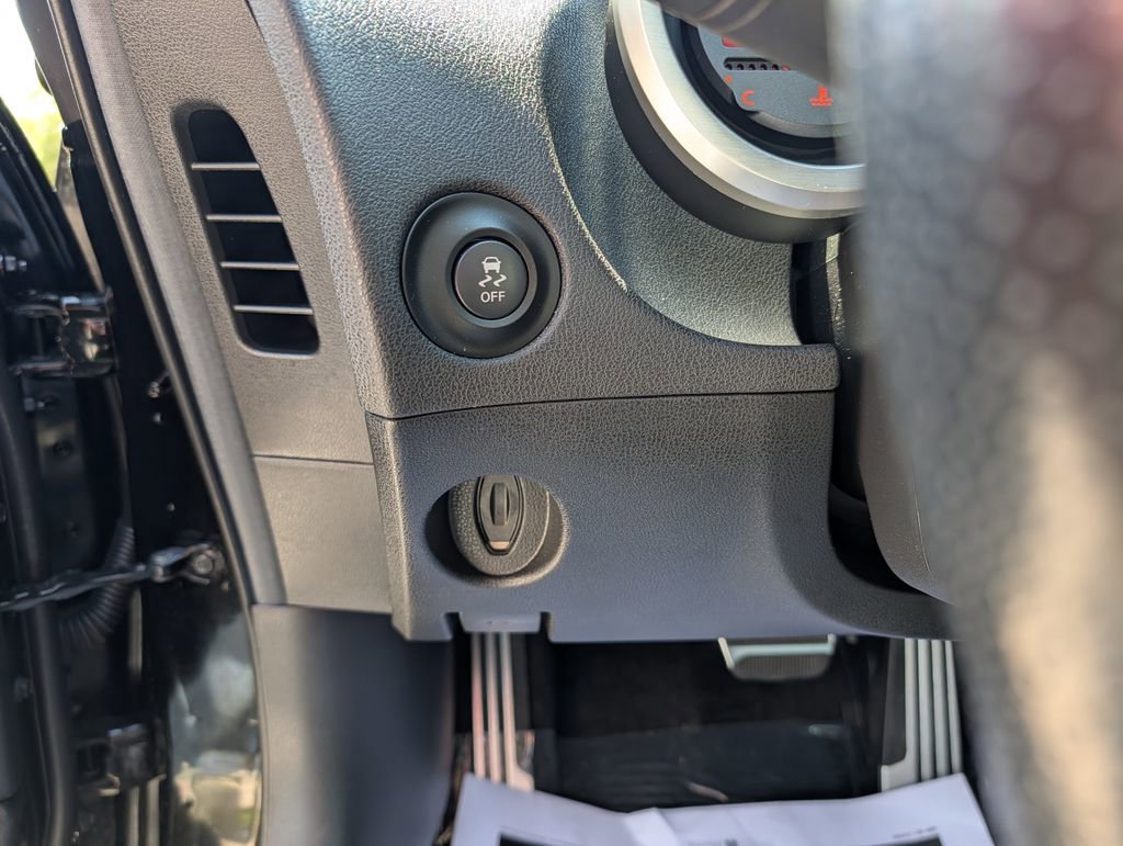 Used 2019 Nissan 370Z Touring RWD image 20