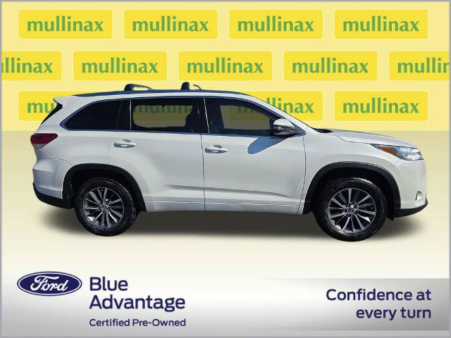 Used 2018 Toyota Highlander XLE w/ Carpet Mat Package (TMS) FWD video 2