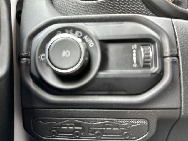 Used 2024 Jeep Wrangler Unlimited Rubicon AWD/4WD image 28