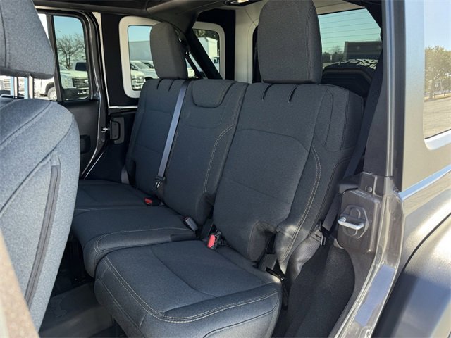 Used 2025 Jeep Wrangler Willys image 25