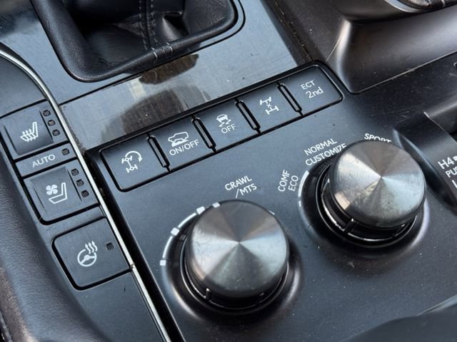 Used 2017 Lexus LX 570 4WD w/ Luxury Package image 23