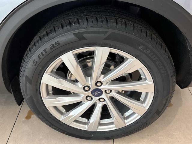 Certified 2022 Ford Escape Titanium w/ Titanium Elite Package image 32