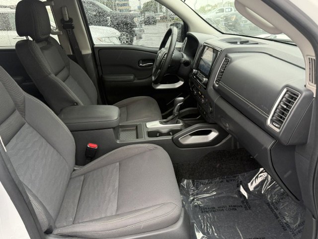 Used 2023 Nissan Frontier SV w/ SV Convenience Package image 23
