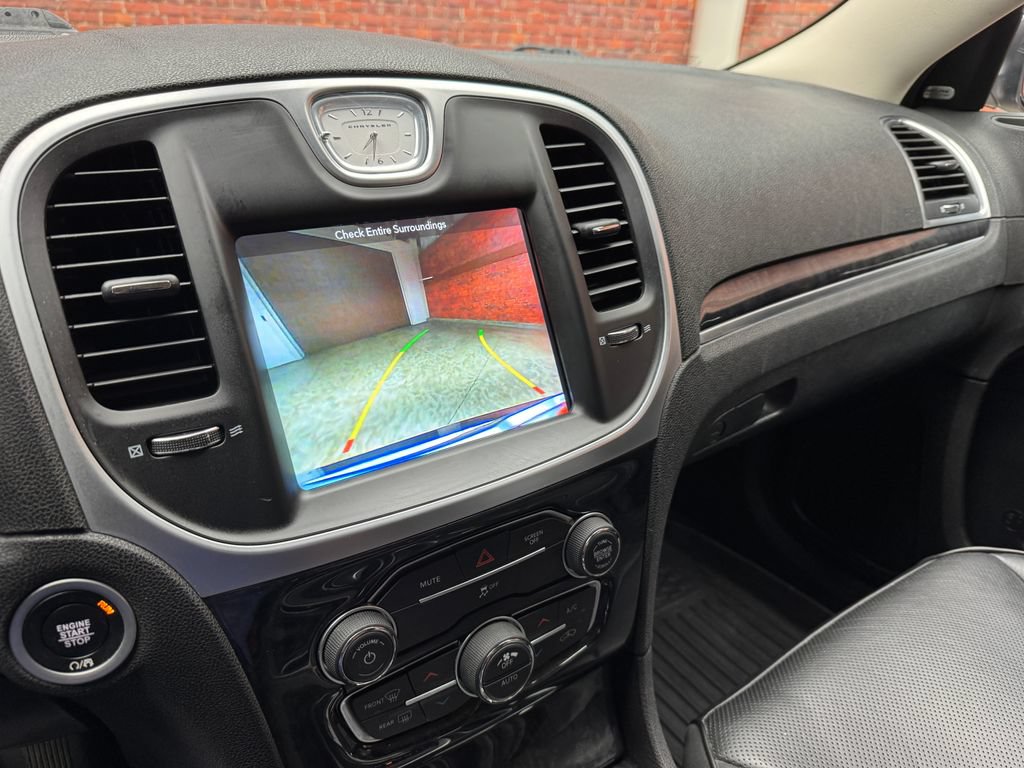 Used 2019 Chrysler 300 Limited RWD image 20