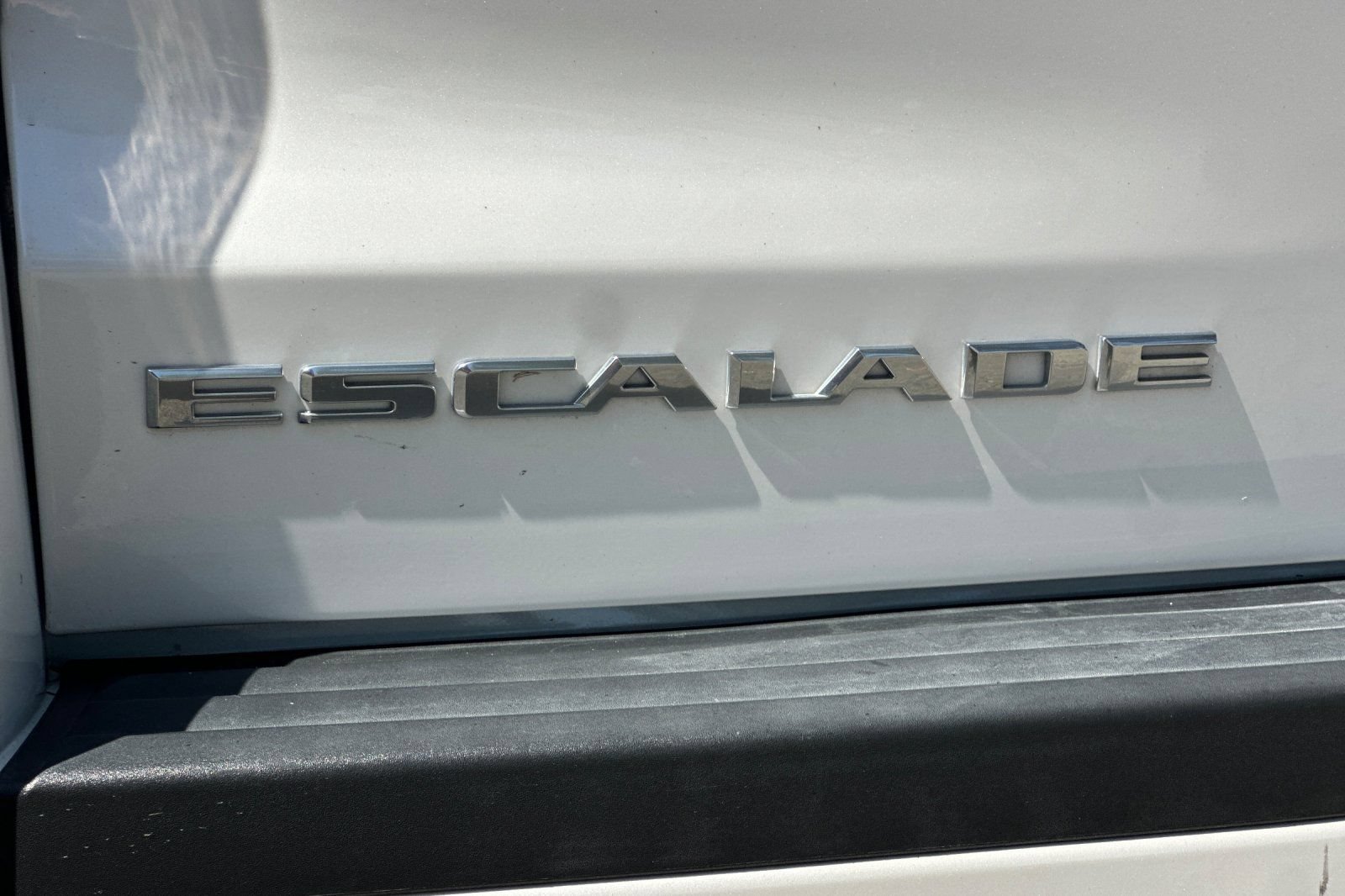 Used 2018 Cadillac Escalade Premium Luxury AWD/4WD image 54