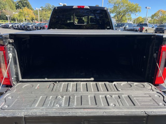 Certified 2023 Ford F350 Platinum w/ FX4 Off-Road Package AWD/4WD image 33