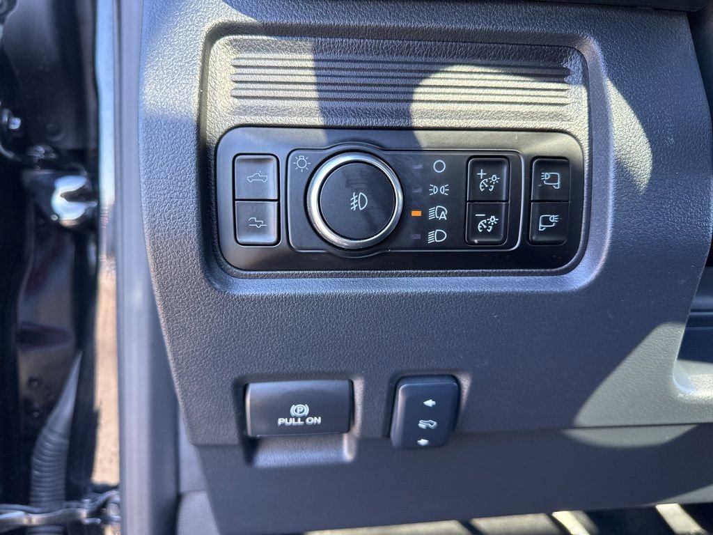 Certified 2025 Ford F250 Platinum image 26