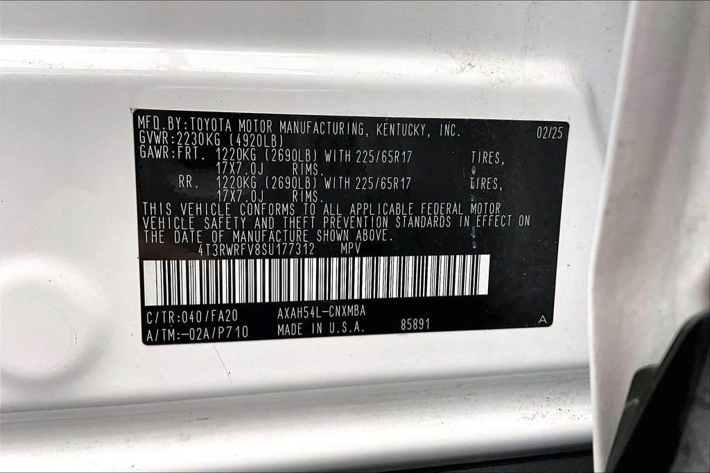Used 2025 Toyota RAV4 XLE image 34