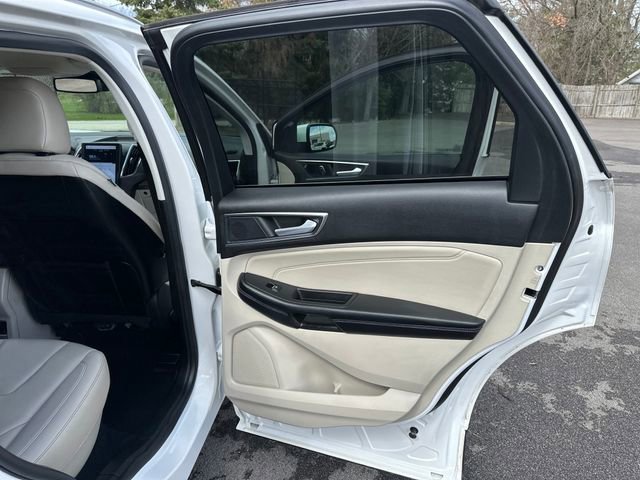 Certified 2022 Ford Edge Titanium AWD/4WD image 19