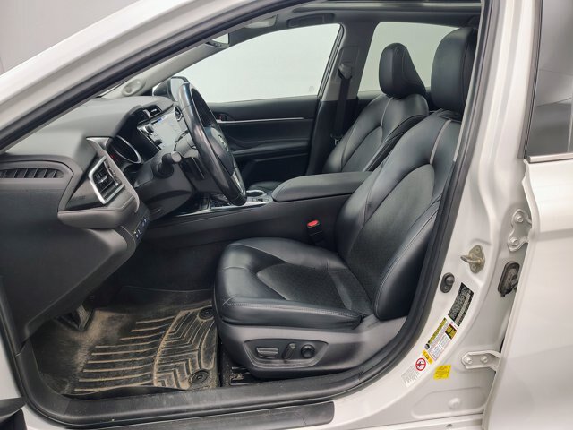 Used 2018 Toyota Camry XSE FWD image 10