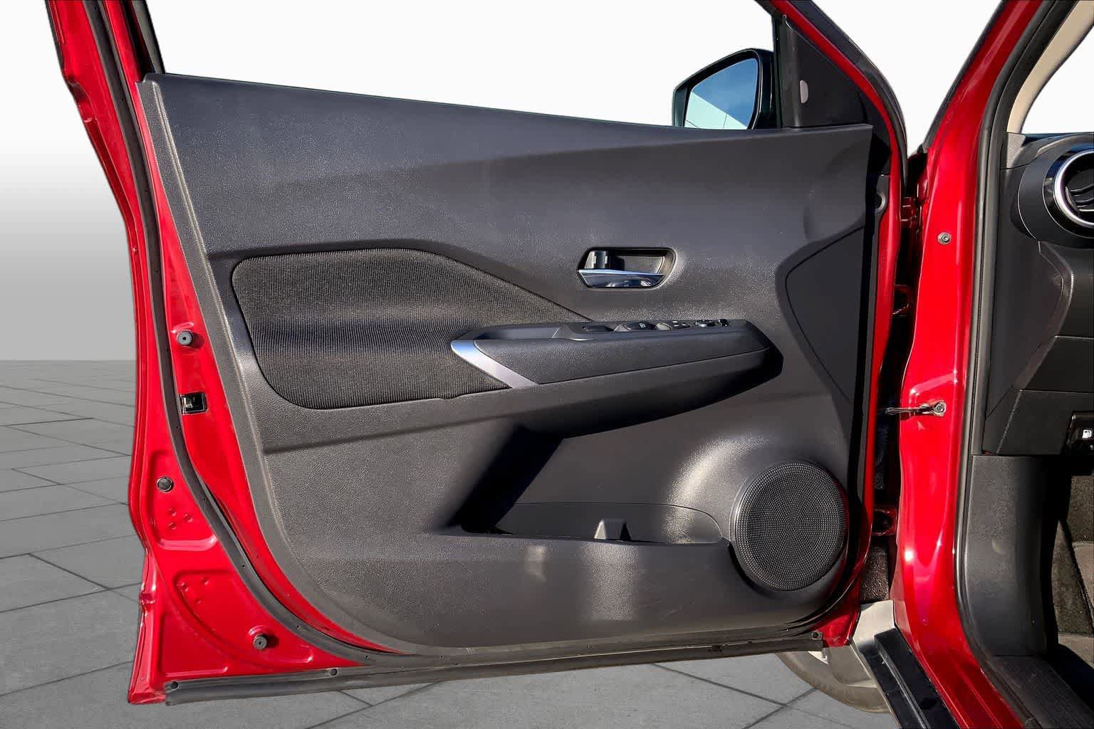 Used 2021 Nissan Kicks SV FWD image 22
