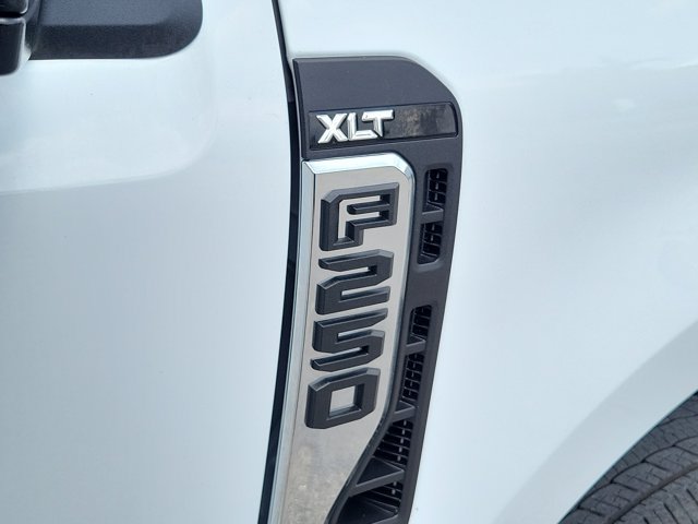 Certified 2025 Ford F250 XLT AWD/4WD image 9