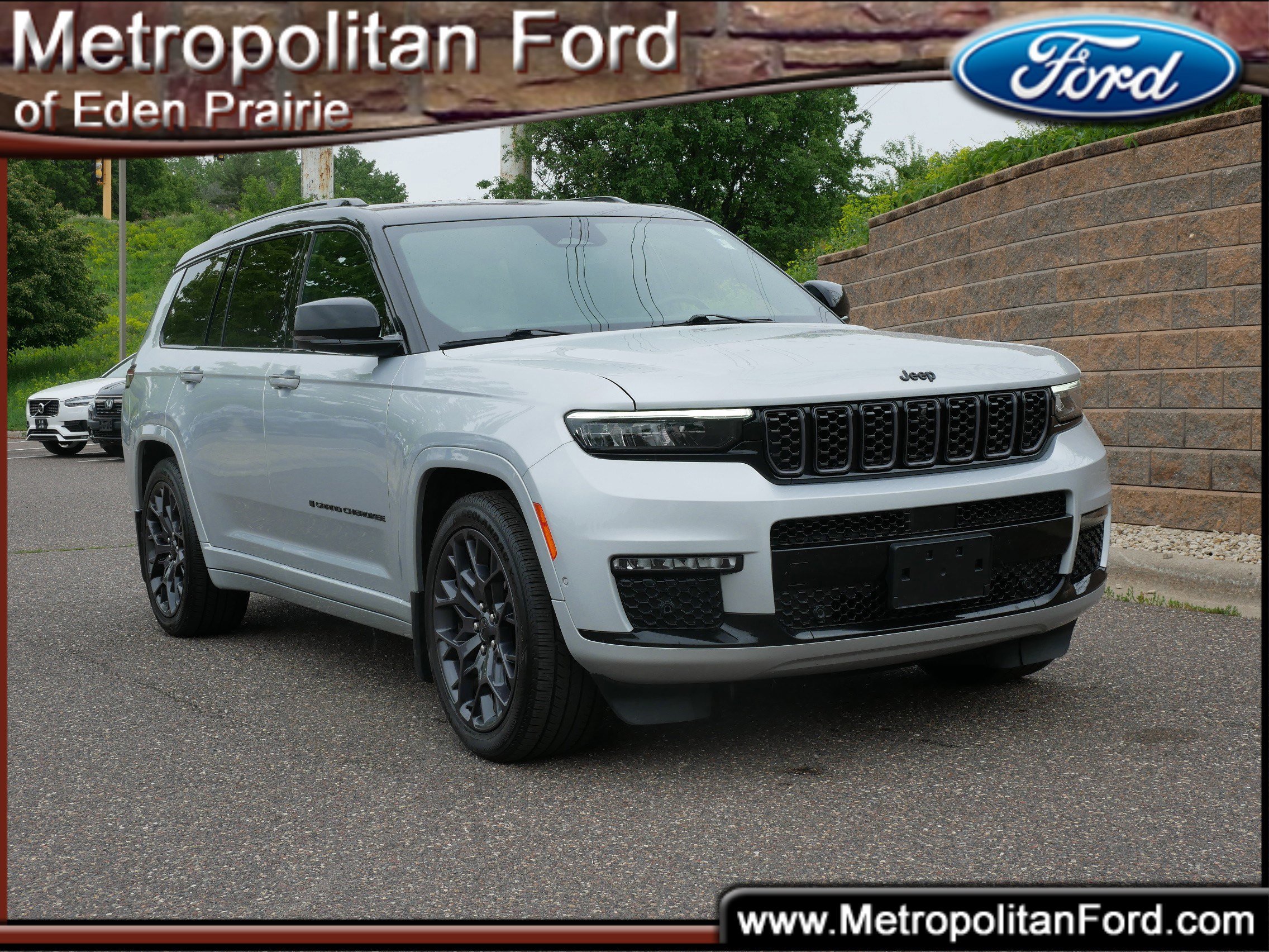 Used 2023 Jeep Grand Cherokee L Summit image 6