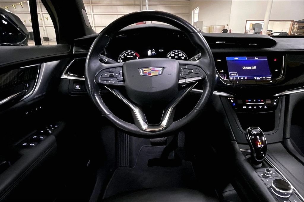 Used 2024 Cadillac XT6 Premium Luxury AWD/4WD image 5