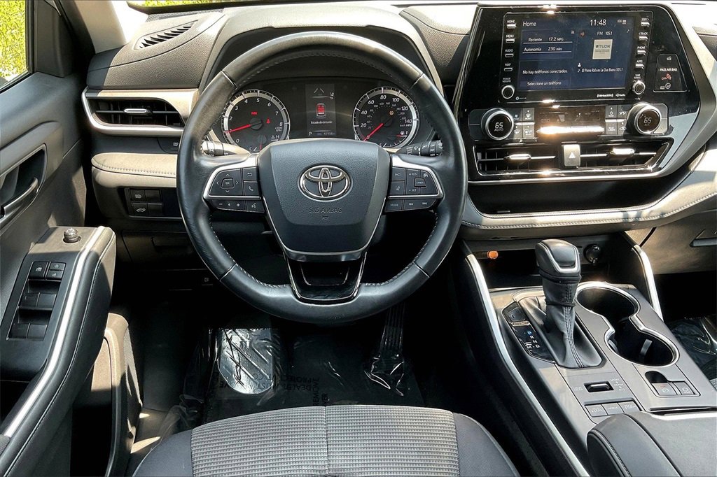 Used 2021 Toyota Highlander LE image 5