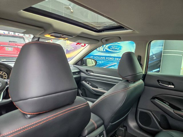 Used 2024 Nissan Altima 2.5 SR AWD/4WD image 16