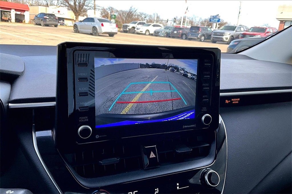 Used 2022 Toyota Corolla LE image 21