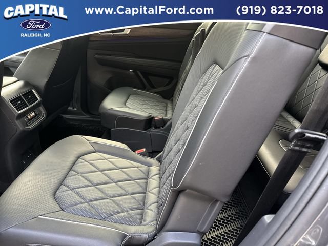 Used 2024 Volkswagen Atlas SEL Premium R-Line AWD/4WD image 18