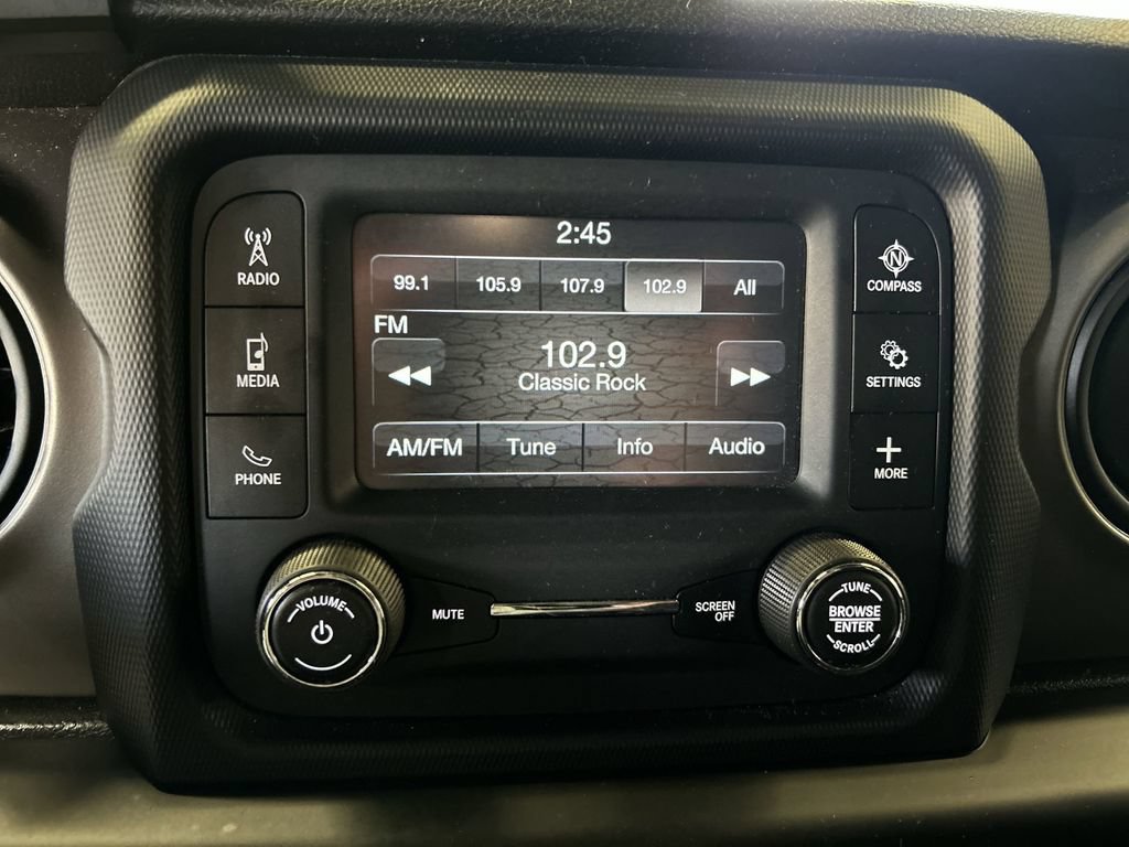 Used 2018 Jeep Wrangler Sport AWD/4WD image 16