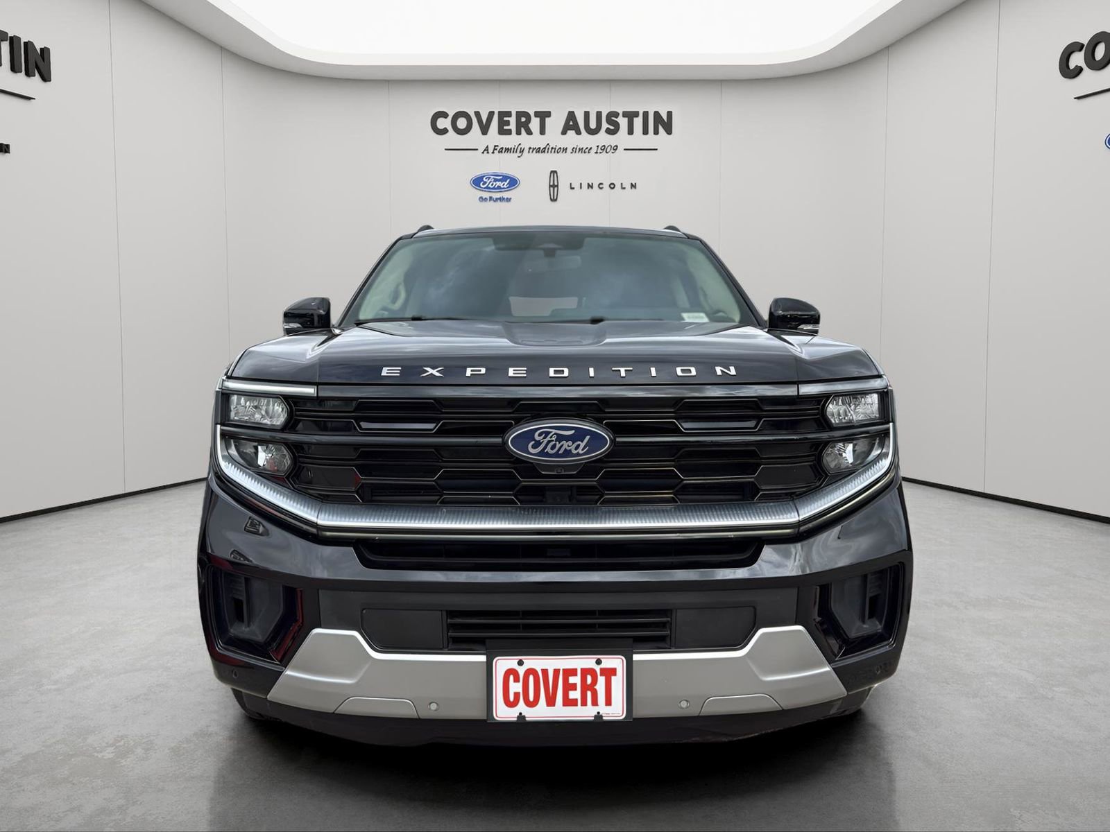 Certified 2025 Ford Expedition Platinum AWD/4WD image 8