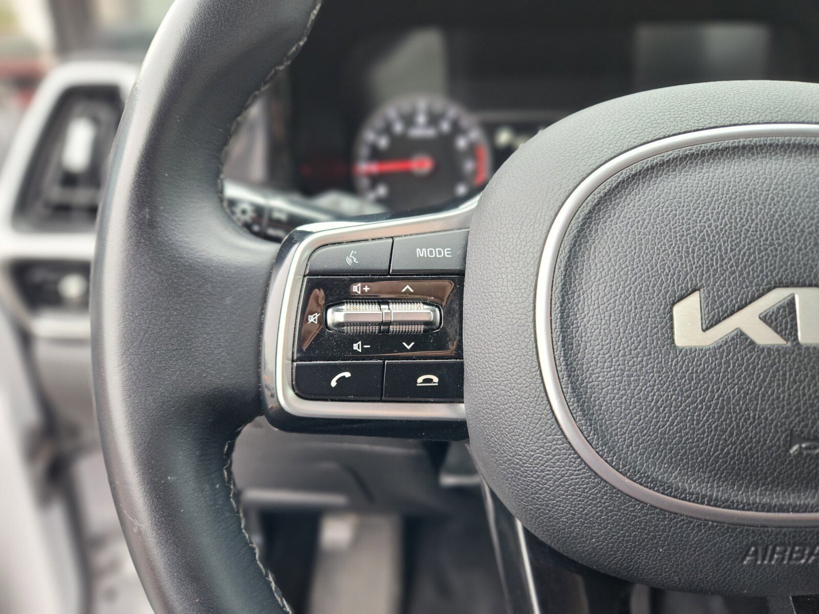 Used 2022 Kia Sorento S image 28