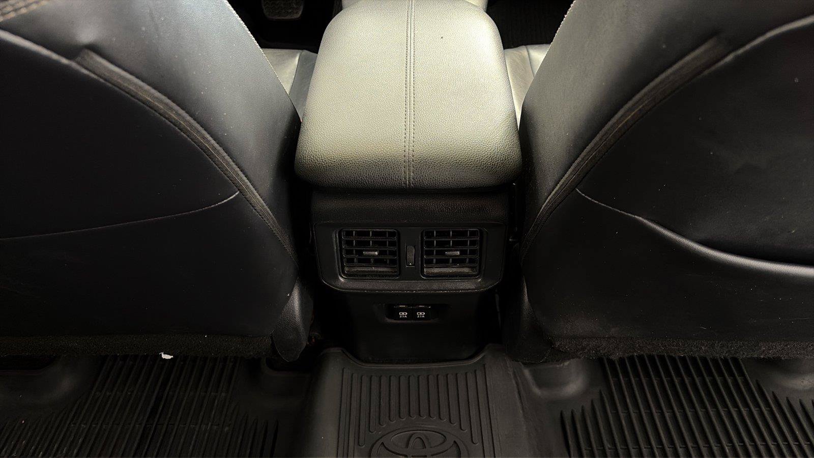 Used 2020 Toyota RAV4 XLE Premium AWD/4WD image 23