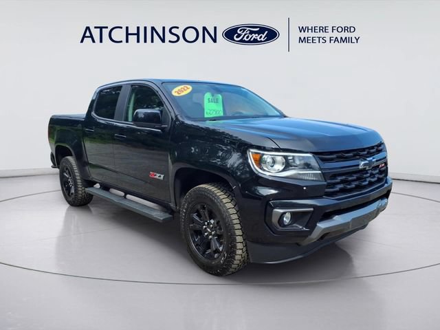 Used 2022 Chevrolet Colorado Z71 w/ Z71 Midnight Edition AWD/4WD image 3