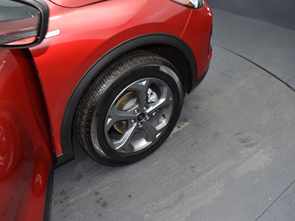 Certified 2025 Ford Escape ST-Line image 18