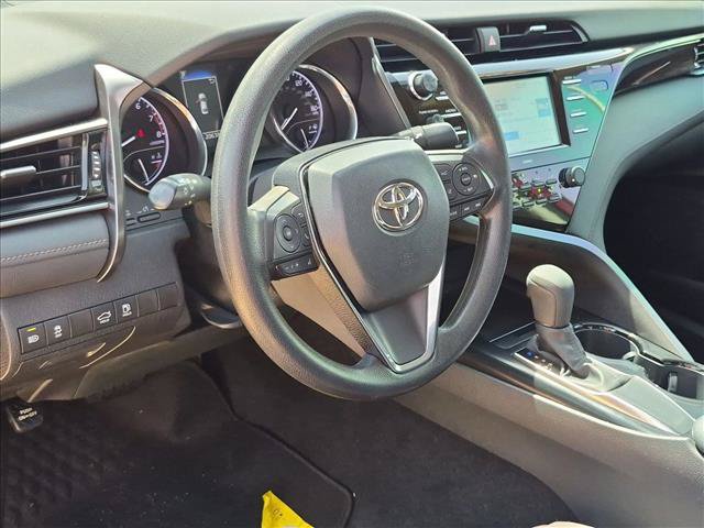 Used 2020 Toyota Camry LE FWD image 10