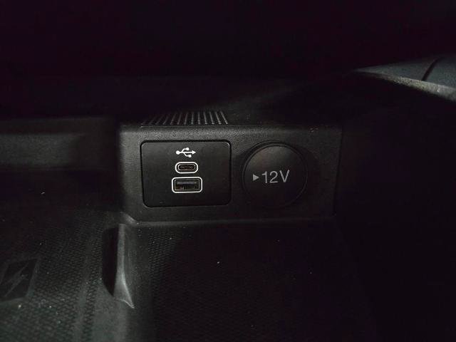 Certified 2025 Ford Escape Platinum AWD/4WD image 24