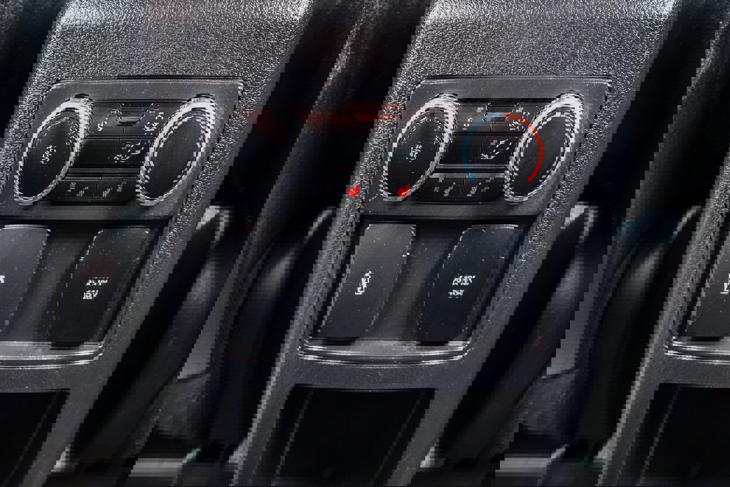 Certified 2020 Ford Explorer ST w/ ST Street Pack image 16