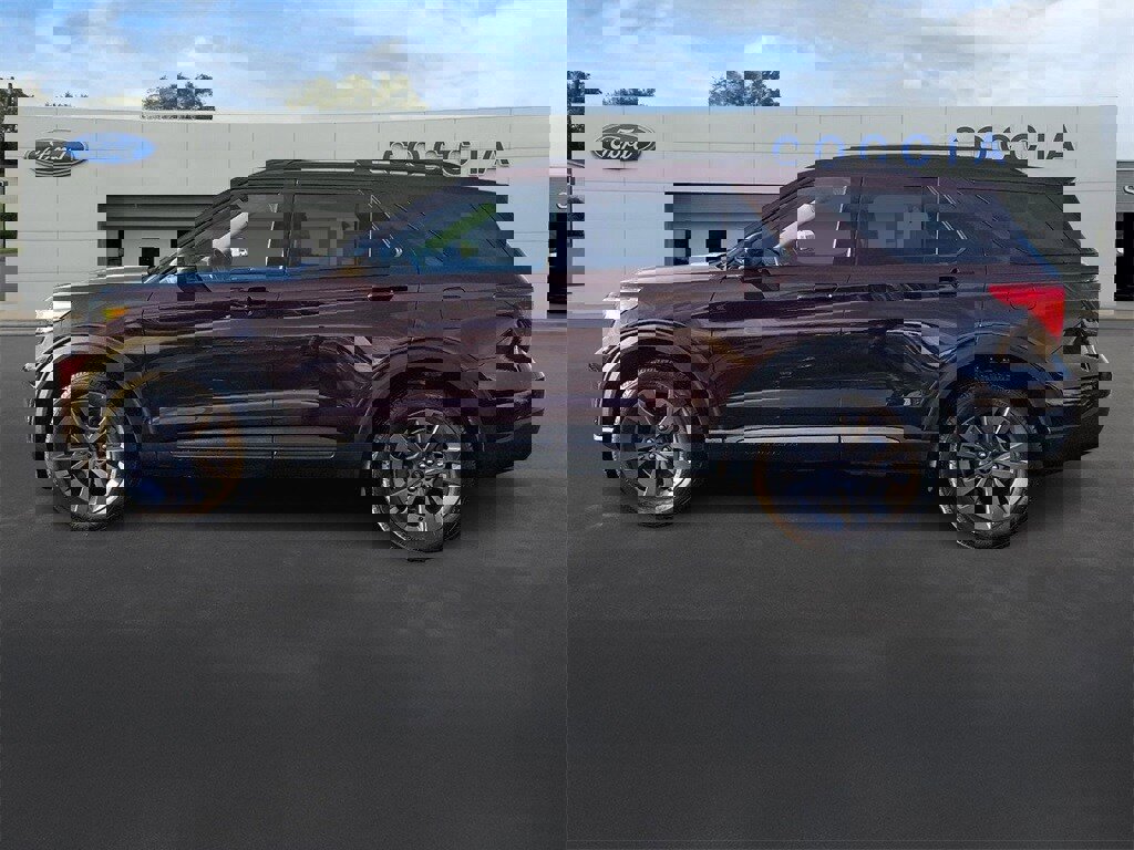 Certified 2023 Ford Explorer XLT w/ Equipment Group 202A image 7