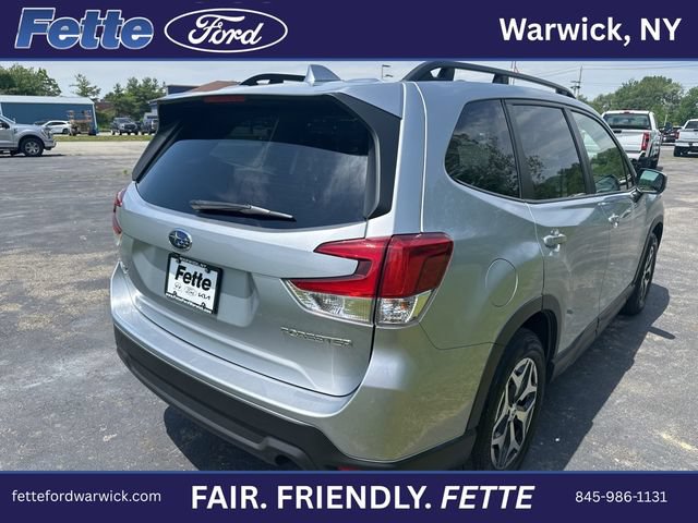 Used 2023 Subaru Forester Premium AWD/4WD image 8