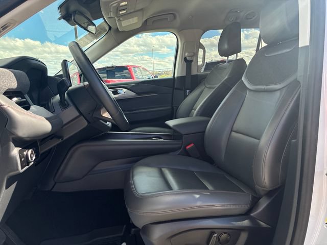 Certified 2025 Ford Explorer Active w/ Active Comfort Package AWD/4WD image 8