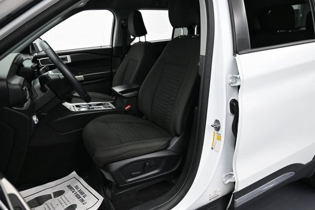 Certified 2021 Ford Explorer XLT RWD image 11