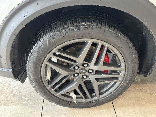 Certified 2025 Ford Explorer ST-Line w/ ST-Line Street Pack image 30