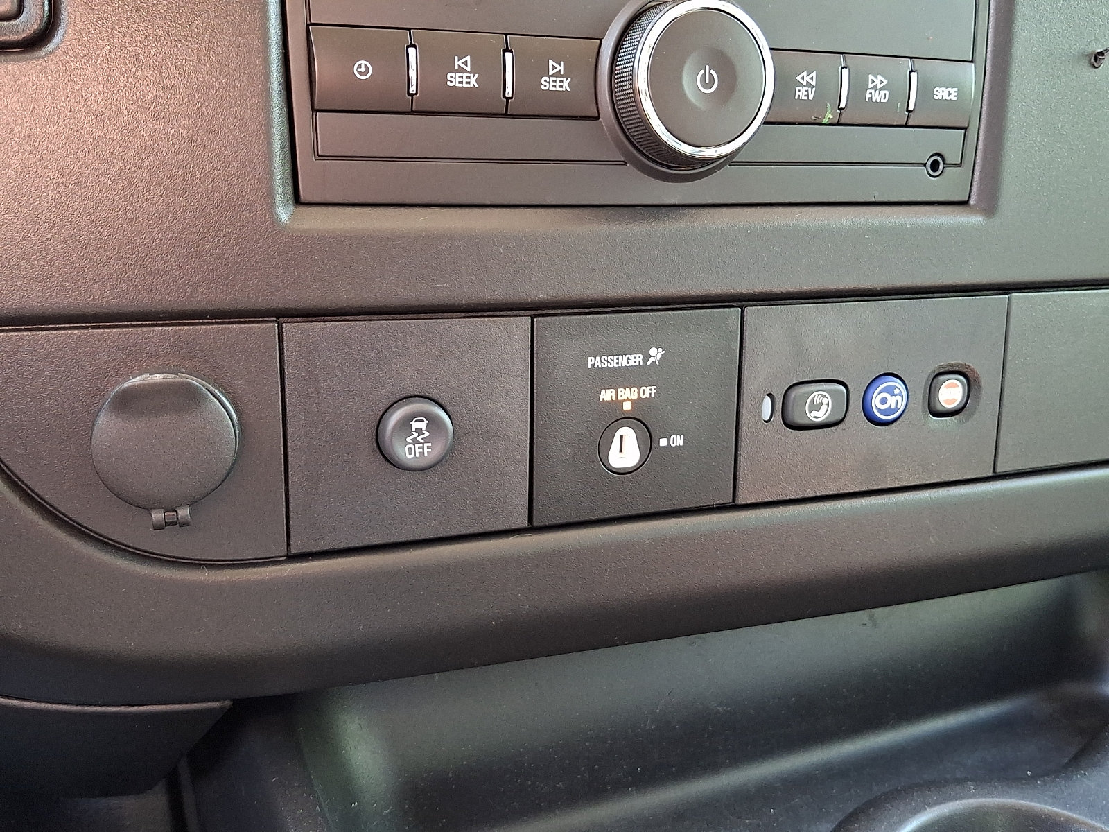 Used 2022 Chevrolet Express 2500 w/ Driver Convenience Package RWD image 24