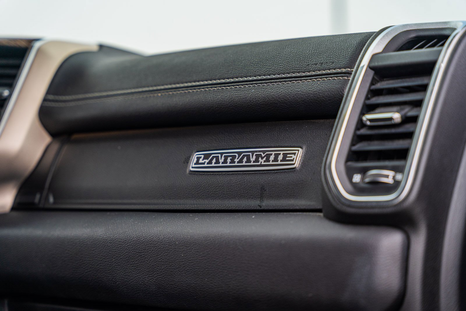 Used 2019 RAM 1500 Laramie image 16