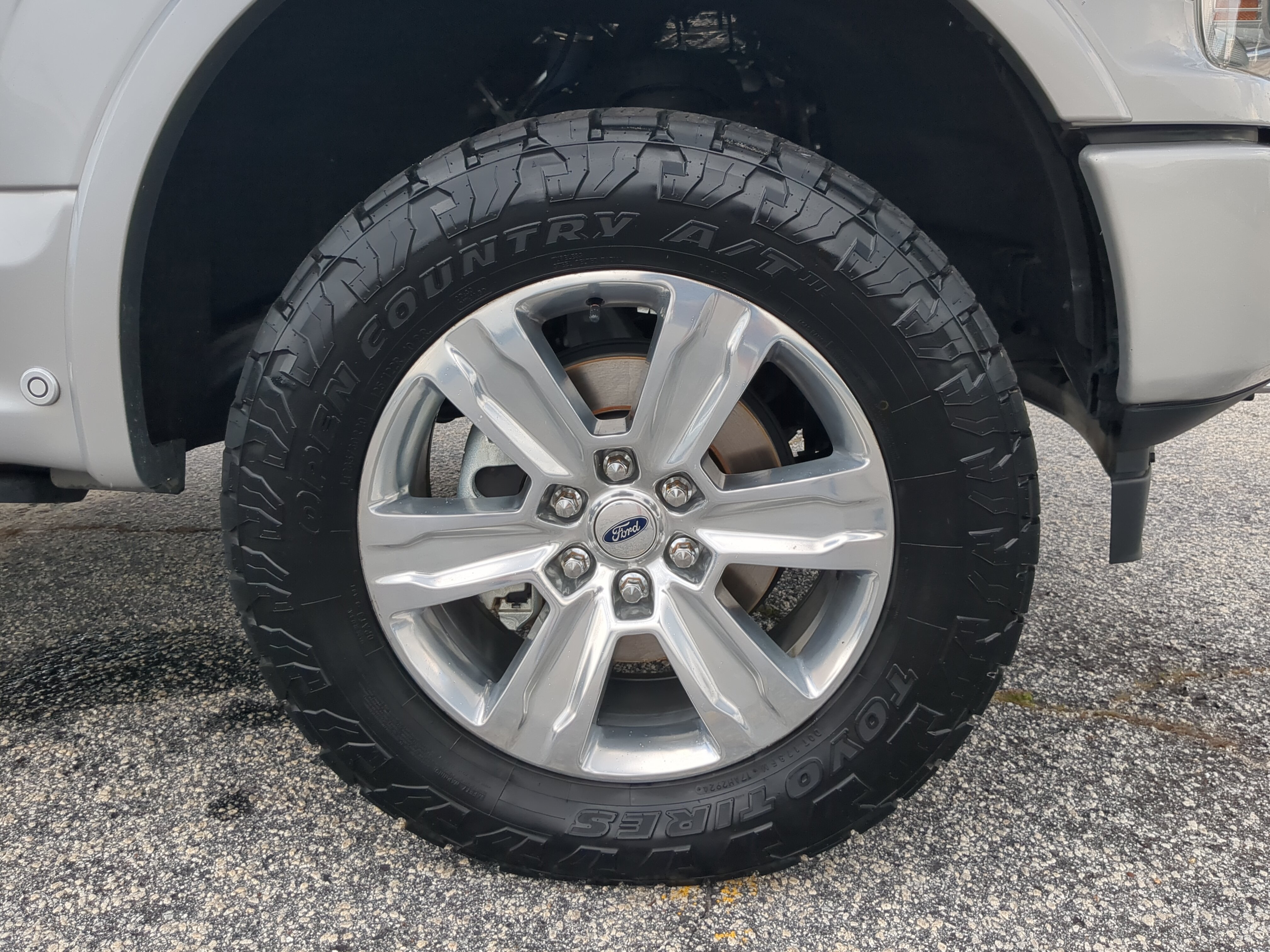 Certified 2019 Ford F150 Platinum w/ Equipment Group 701A Luxury AWD/4WD image 9
